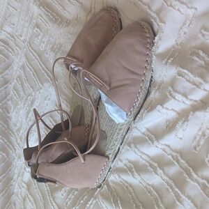 NEW Eileen Fisher Women's blush Espadrille  Sandal Neutral Size 9.5